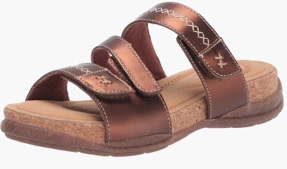 CLARKS Footwear Women Roseville Bay Flat Sandal Metallic / Red