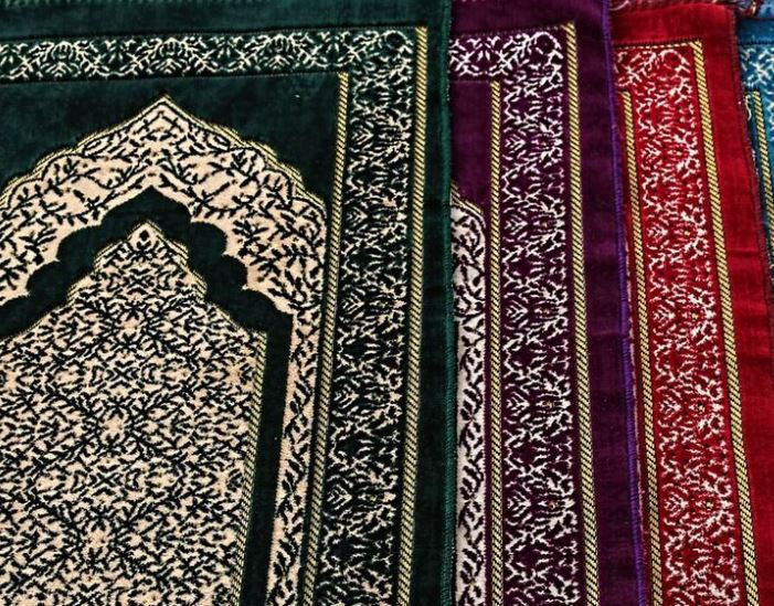 Prayer Mat Mini & Prayer Bead (Tasbeeh) Set