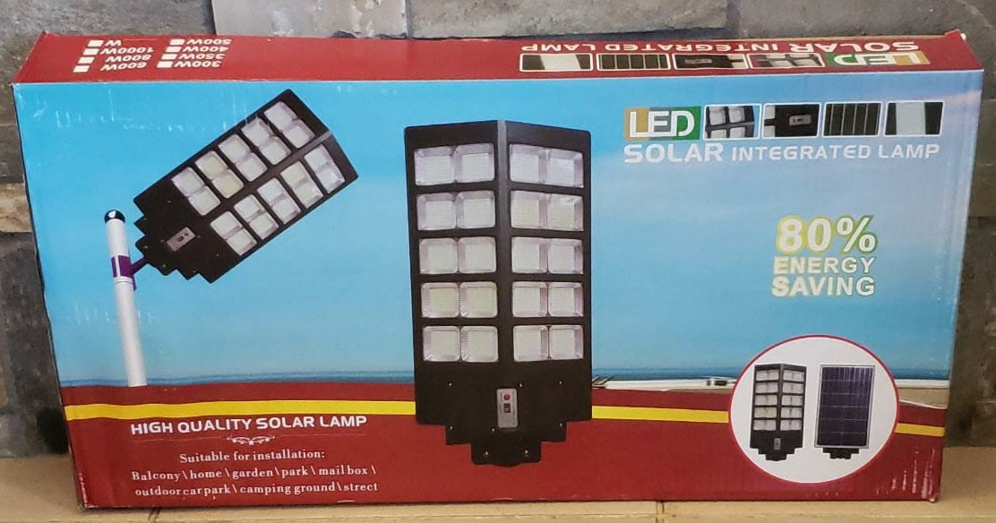 Solar Light 300W LED Street with Panel Integrated Lamp with Pole & Remote