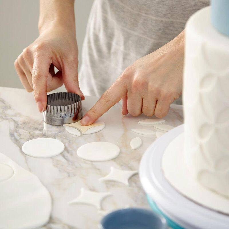 WILTON Baking Fondant Preferred Icing White Vanilla 5LB 2.26KG 710-2300
