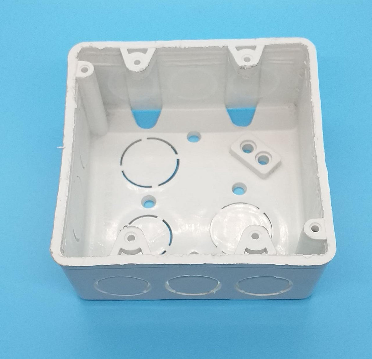Base Plastic 4" X 4" W/SCREW Ears