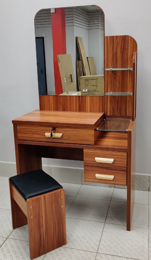 Dresser with Mirror & Seat 609 EB95