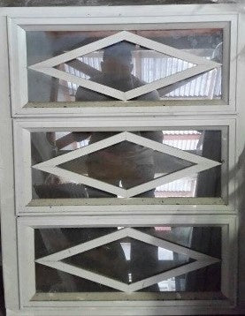 Window Awning W/MESH Diamond Design White Frame Reflective Glass 24" X 30" 3 Vent