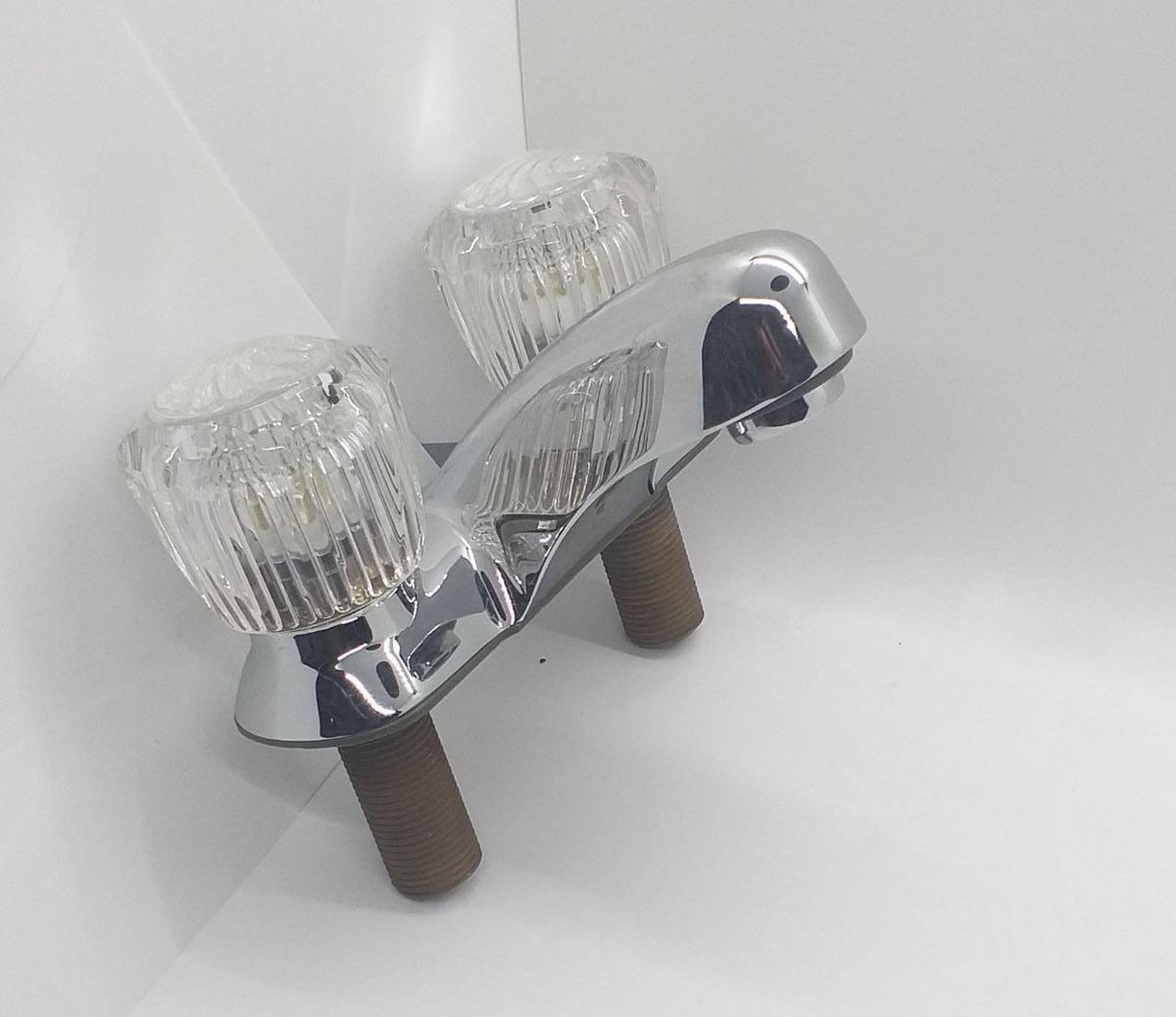 DELTA Faucet 2902 Lavatory