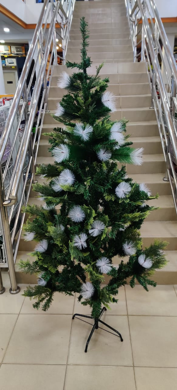 Christmas Decorations Tree Green & White 105 6FT