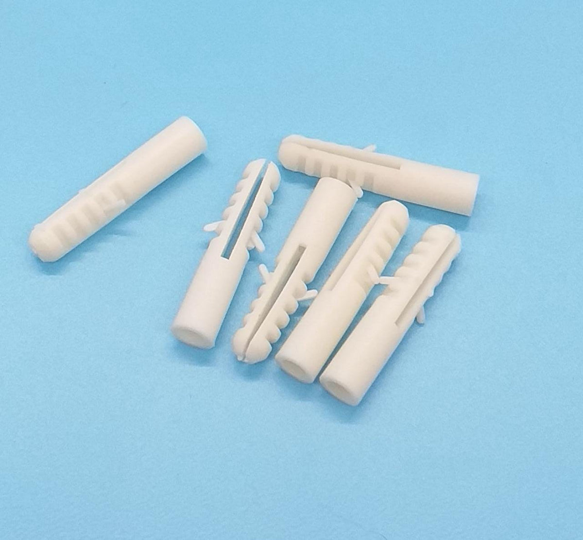 Wall Plug White 8MM X 35MM Sold Each