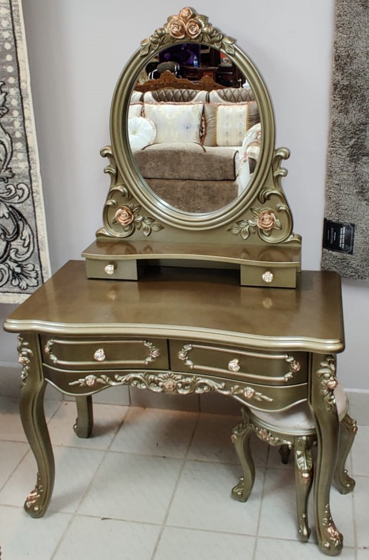 Dresser with Mirror & Seat 655