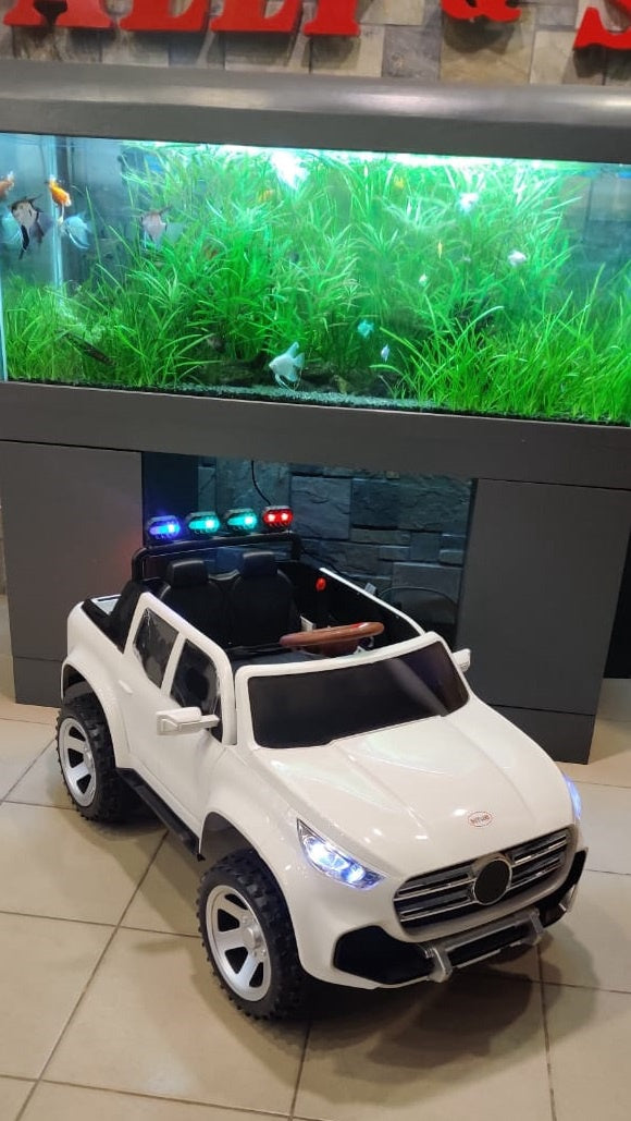 Toy Car Ride on 20-99 Y-MB3388