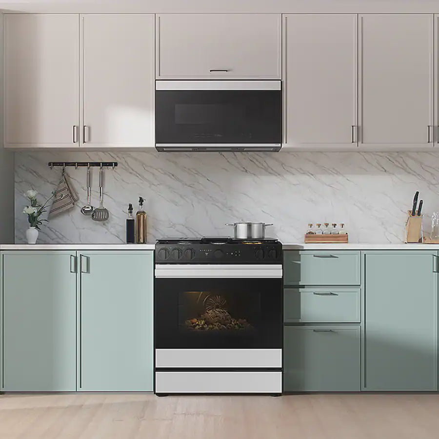 SAMSUNG Stove 5 Burner NSG6DB850012AA Bespoke White Glass with Air Fryer Smart WIFI Fan Convection