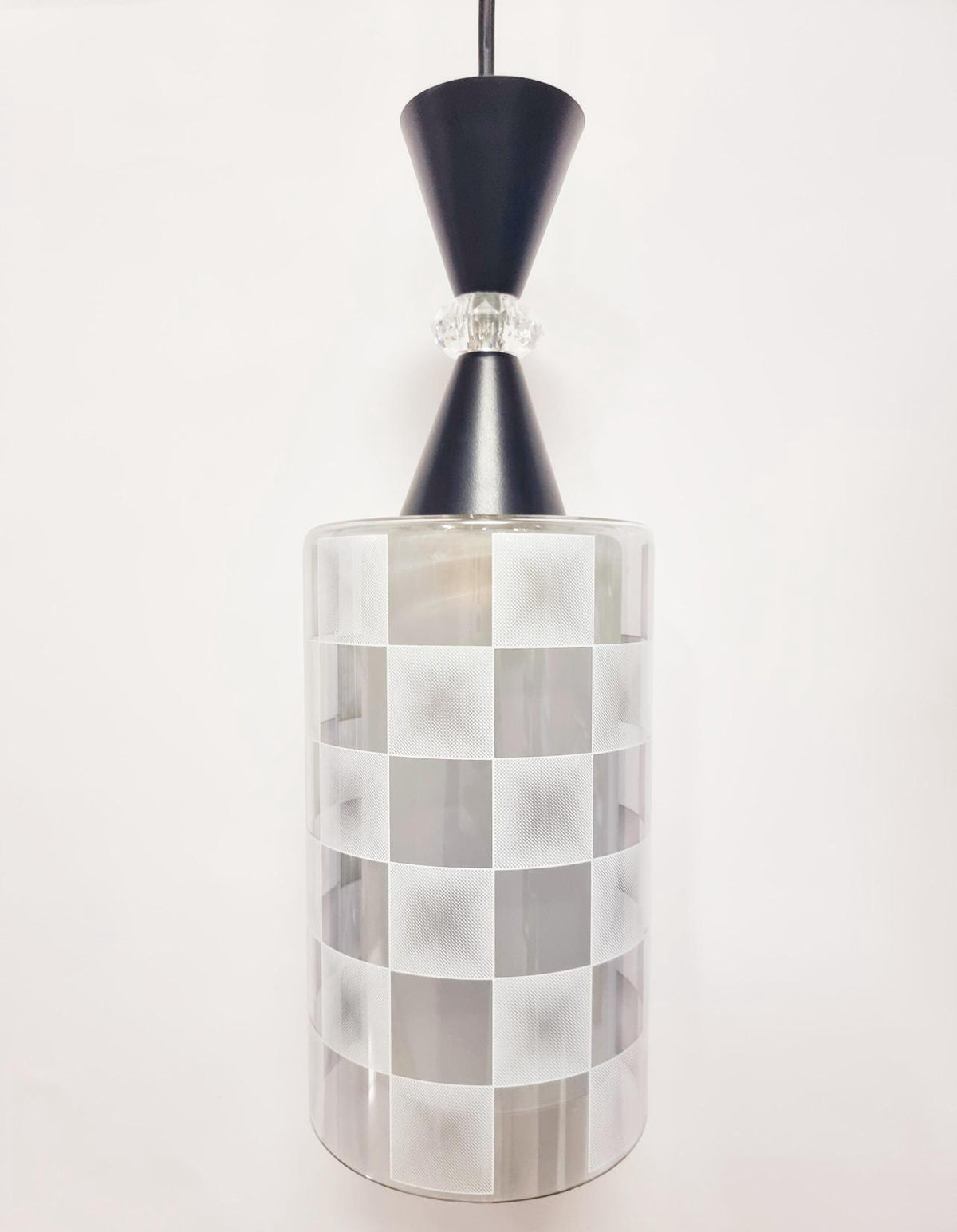 Light Fixture Pendant 1-BULB 6811/1 LED
