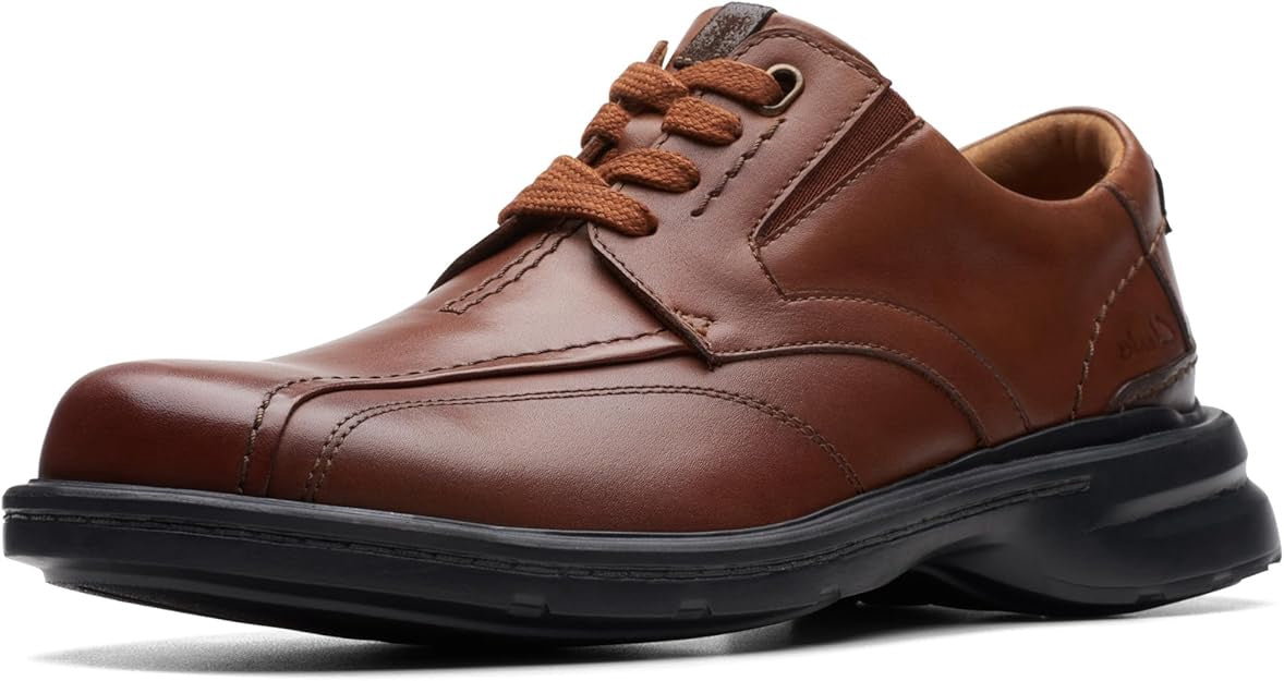 CLARKS Footwear Gessler Lace Dark Tan / Black