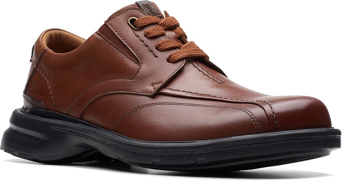 CLARKS Footwear Gessler Lace Dark Tan / Black