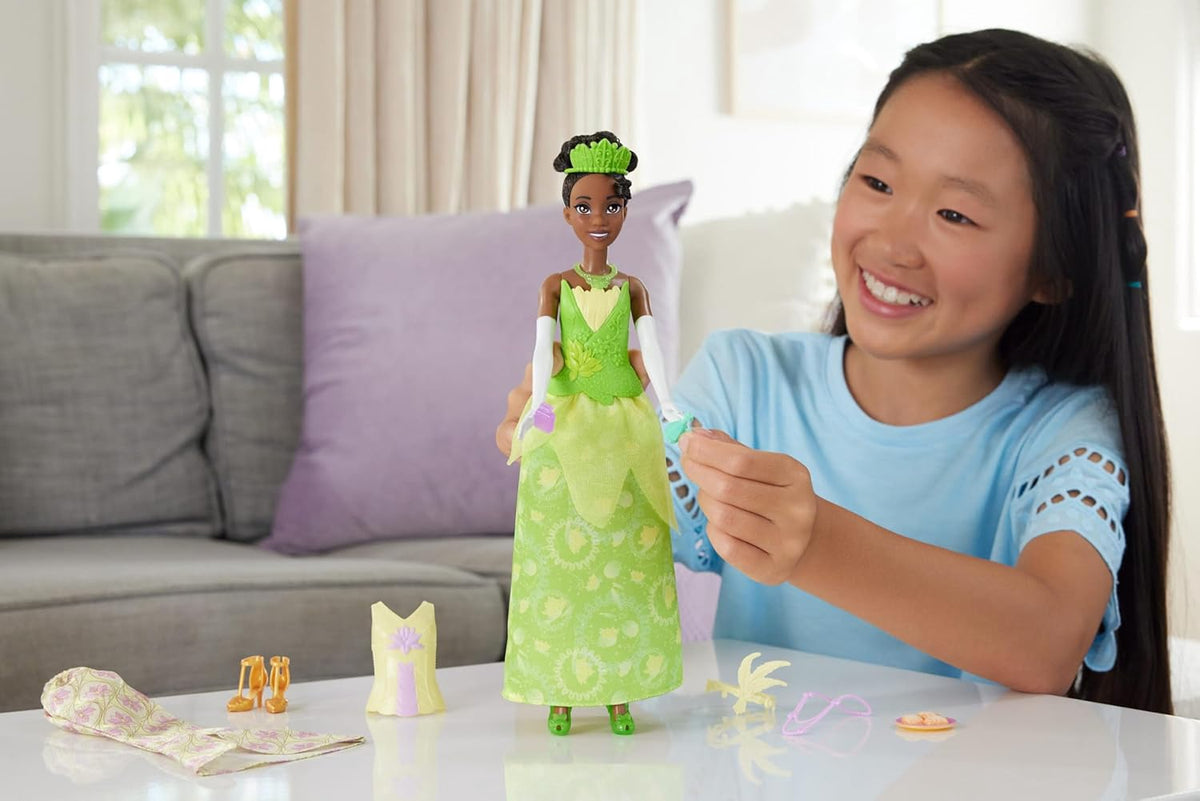 DISNEY Toy Princess Tiana with 2 Looks & 9 Accessories