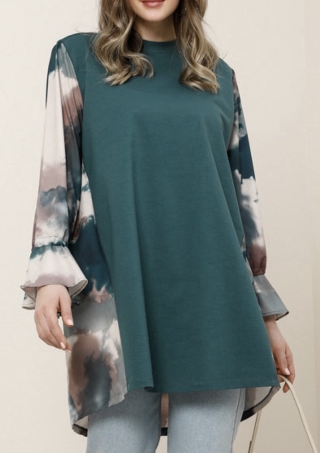ALIA Top Plus Size Emerald with Print Sleeve