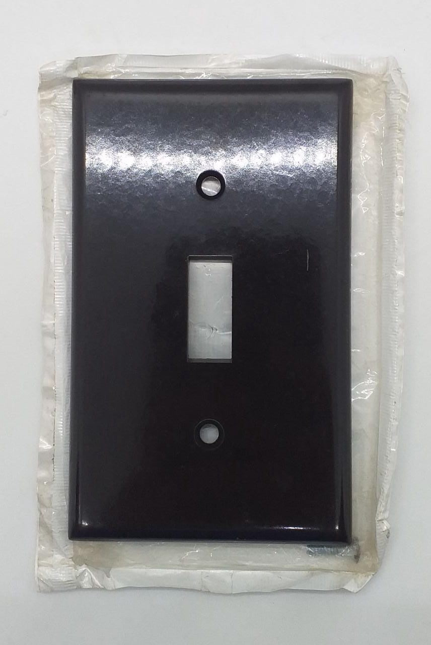 LEVITON Switch Cover 2" X 4" Black
