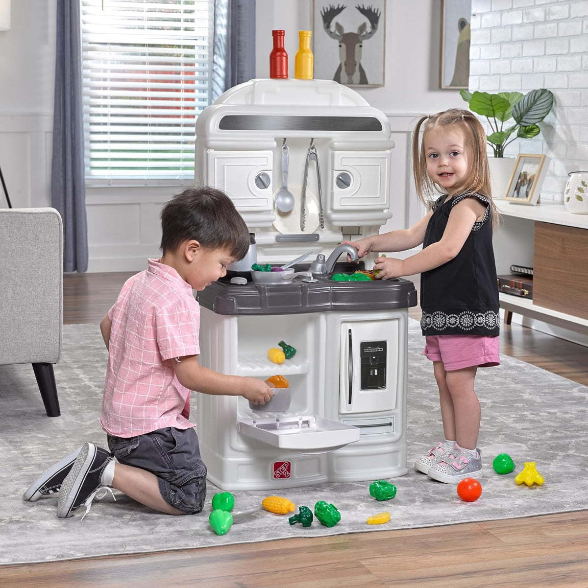 STEP2 Toy Kitchen Quaint White