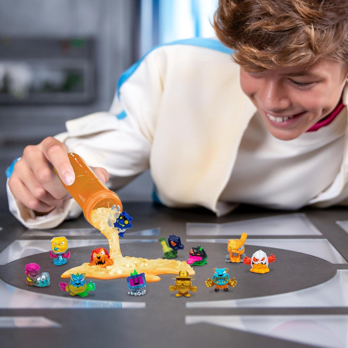 MR BEAST Toy Lab Swarms Series 2 12 Pack