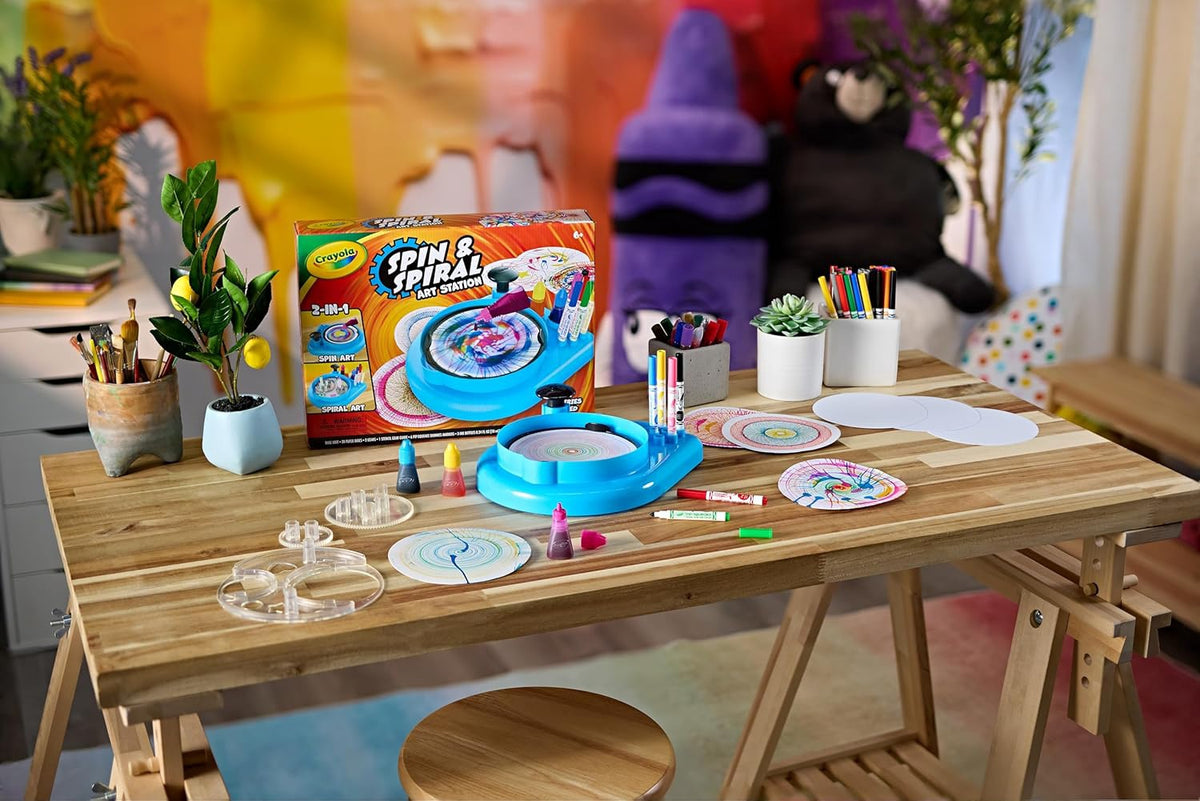 CRAYOLA Toy Spin & Spiral Art Station Orange Box
