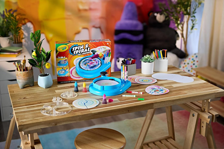 CRAYOLA Toy Spin & Spiral Art Station Orange Box