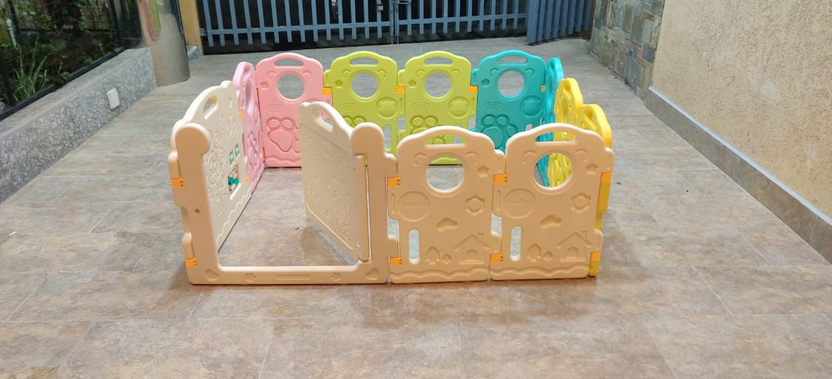 Baby Play Pen Fence with Door