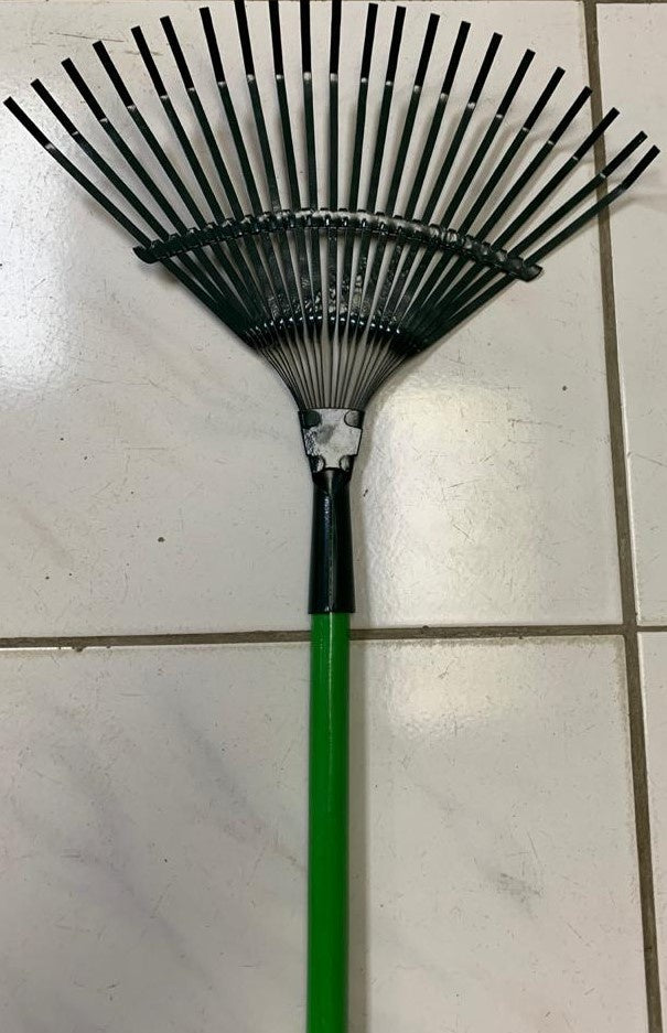 Rake Fan Metal Small 22T Green W/POLE