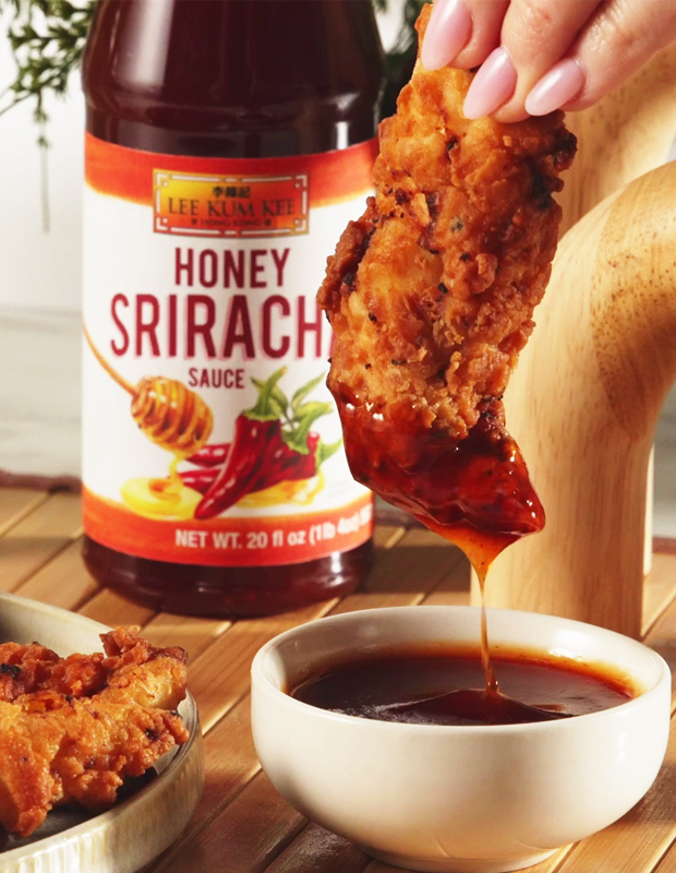 LEE KUM KEE Honey Sriracha Sauce 20OZ 567G