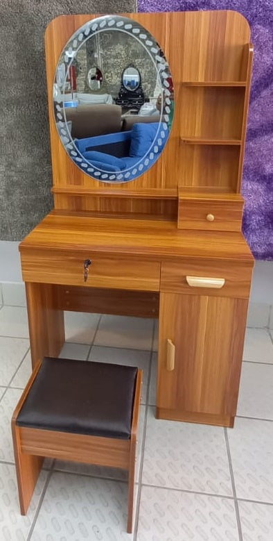 Dresser with Mirror & Seat 625 A+B