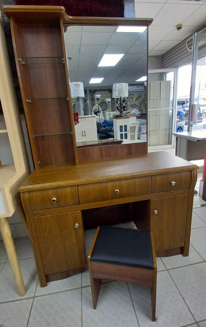Dresser with Mirror & Seat YH155 Brown