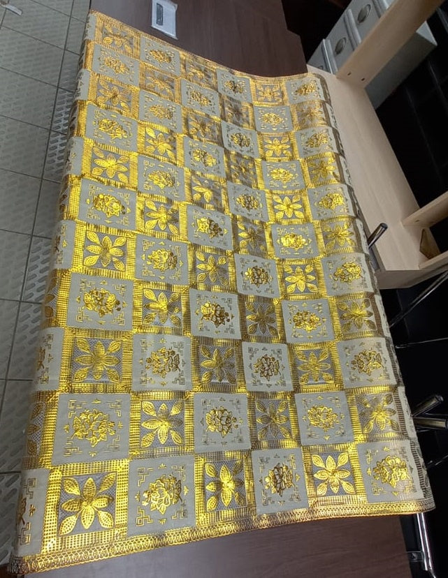 Table Doily Plastic YT831 54" 1.37 X 20M Sold Per Roll