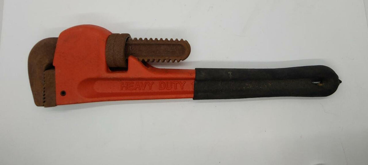 Wrench Pipe 14" Black & Red