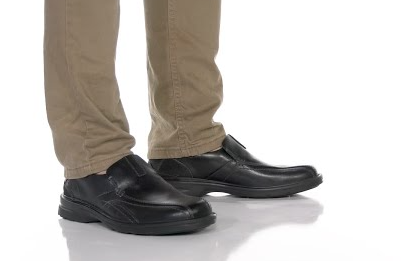 CLARKS Footwear Gessler Step Black