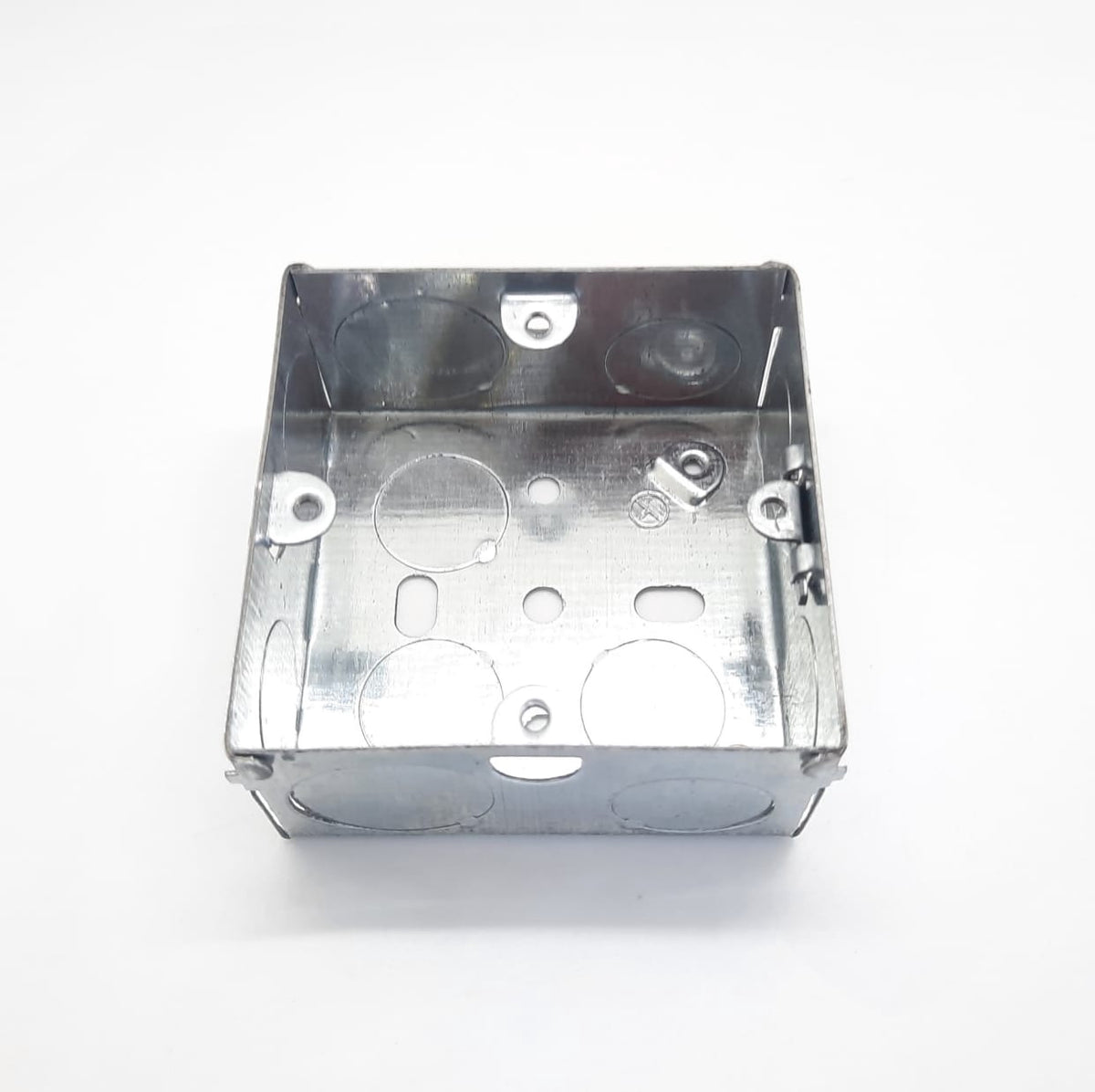 Base Metal 3" X 3" with 20/25 Knockout