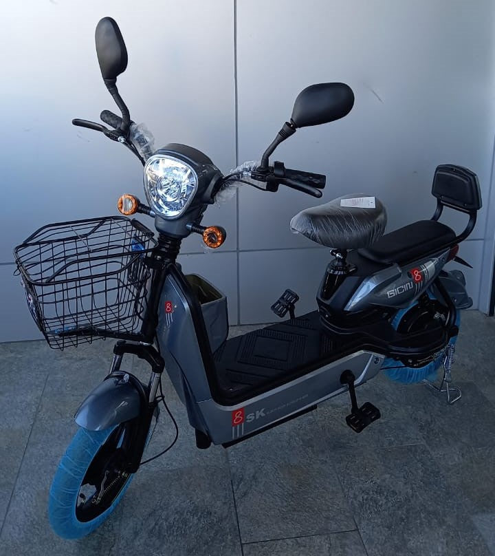 Electric Bike Sk 8 Giciru 3-SPEED with Mirrors, Turn Signals, Alarm and Charger Ebike