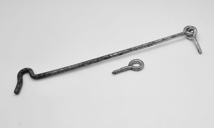 Hook & Eye 8" Window Silver