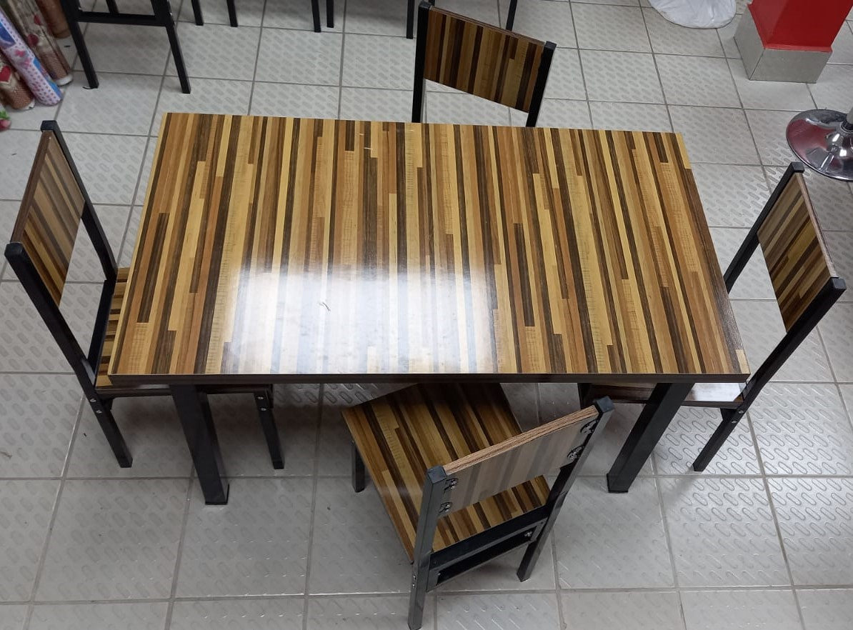 Wood Dining Table YR2201-1010 with 4 Chair Set (Wood Look)