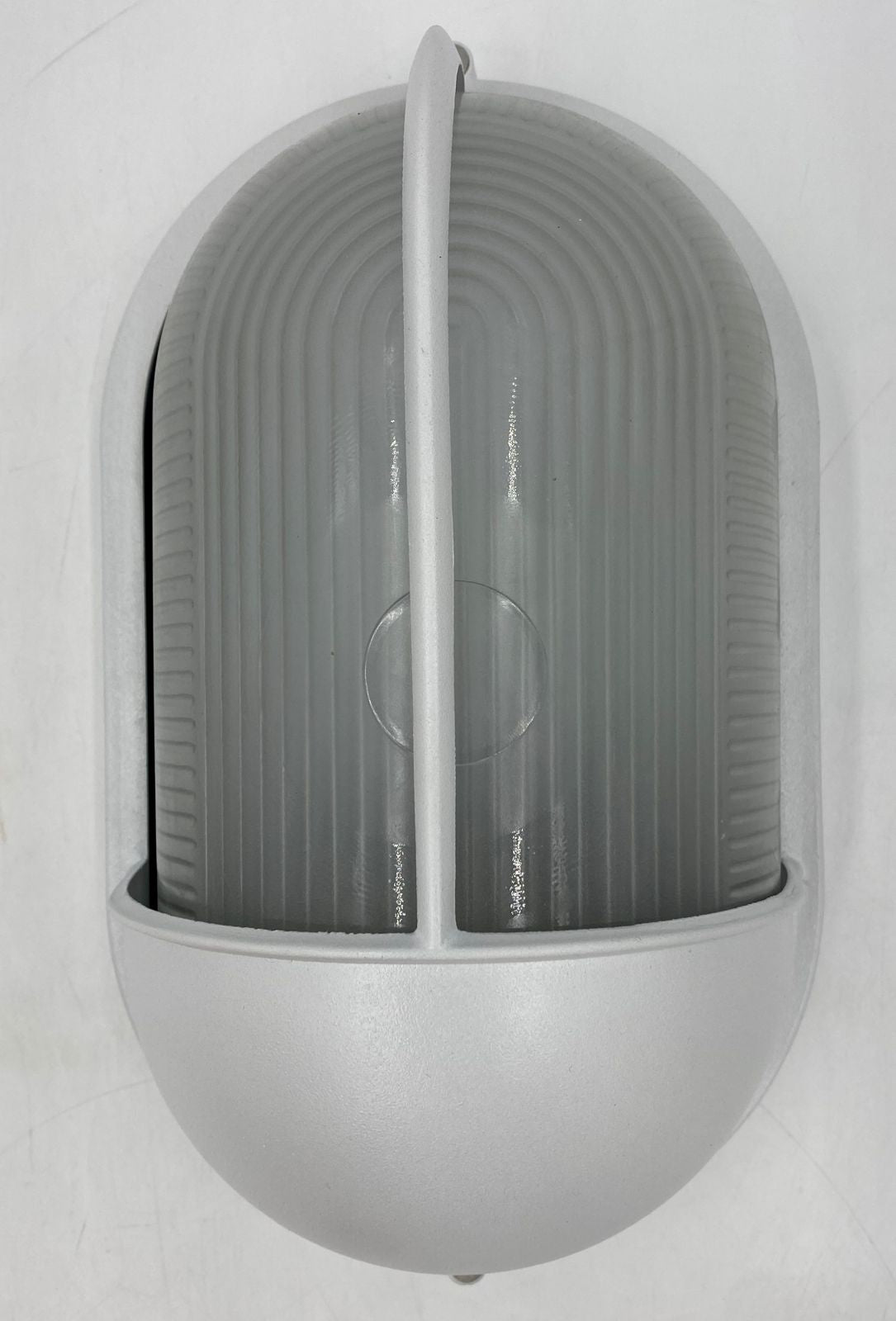 FITZGERALD Bulk Head Fixture 60W Oval White 187 11" X 6.5"