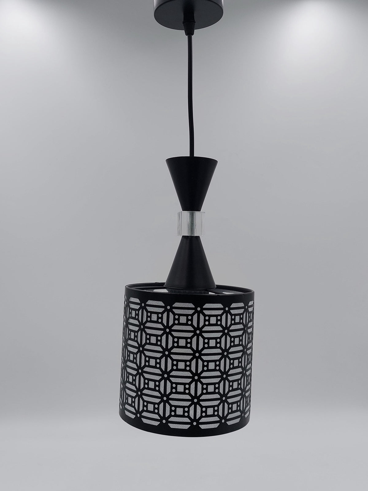 Light Fixture Pendant 1-BULB 1032/1BK LED