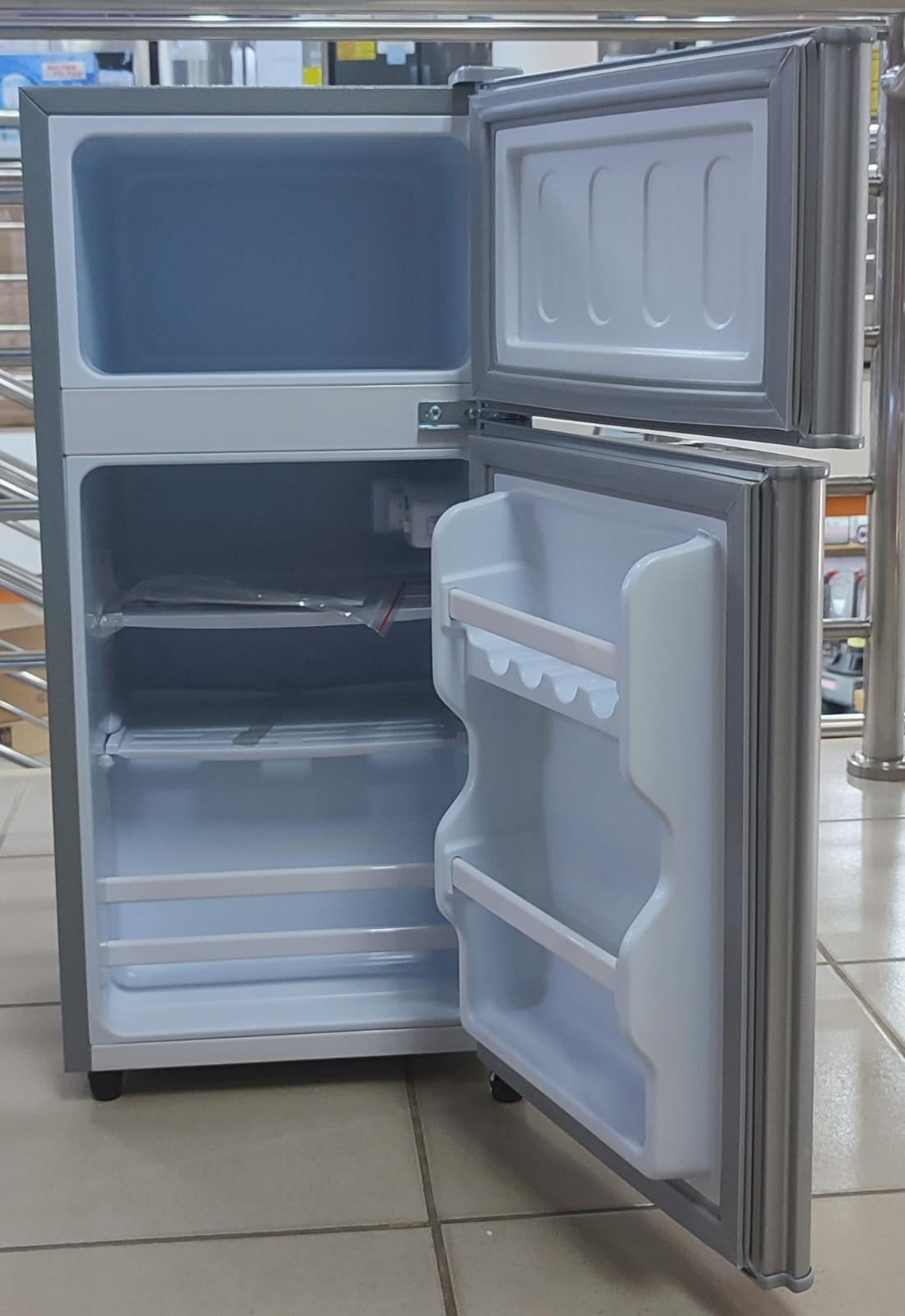 SUPERTRONICS Refrigerator BCD-76 2.68CF