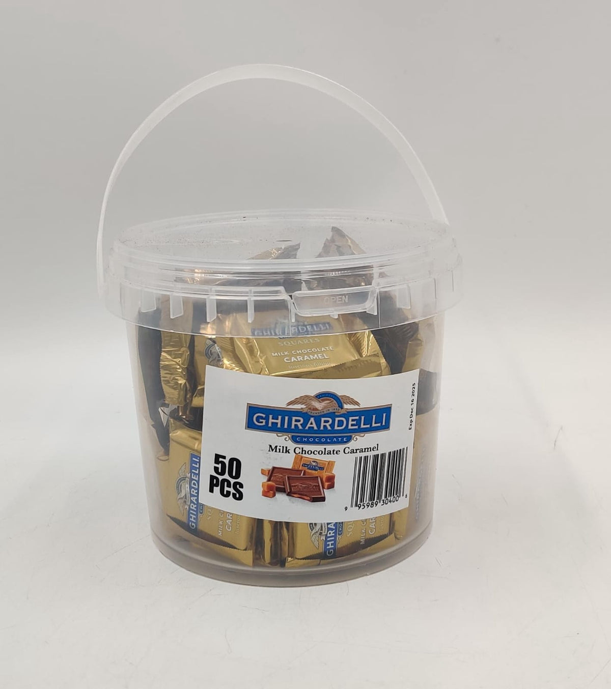 GHIRARDELLI Milk Chocolate Caramel Squares Gold 50PCS Bucket