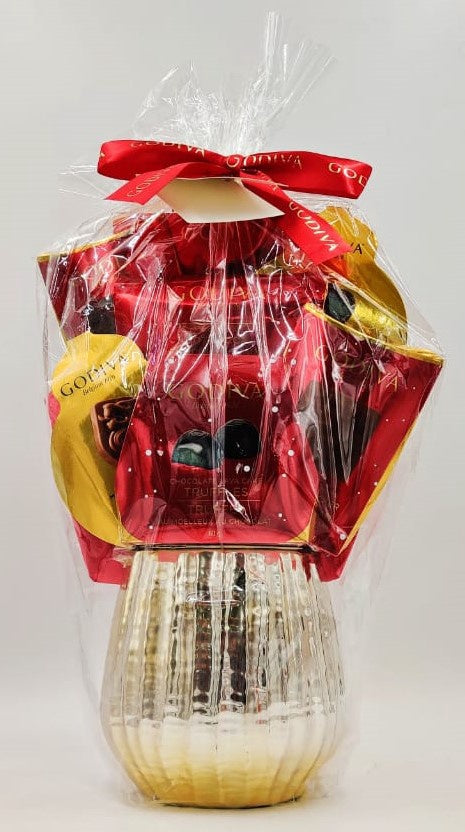 GODIVA Belgium 1926 Chocolate Assortment Gift Set Basket 1192723