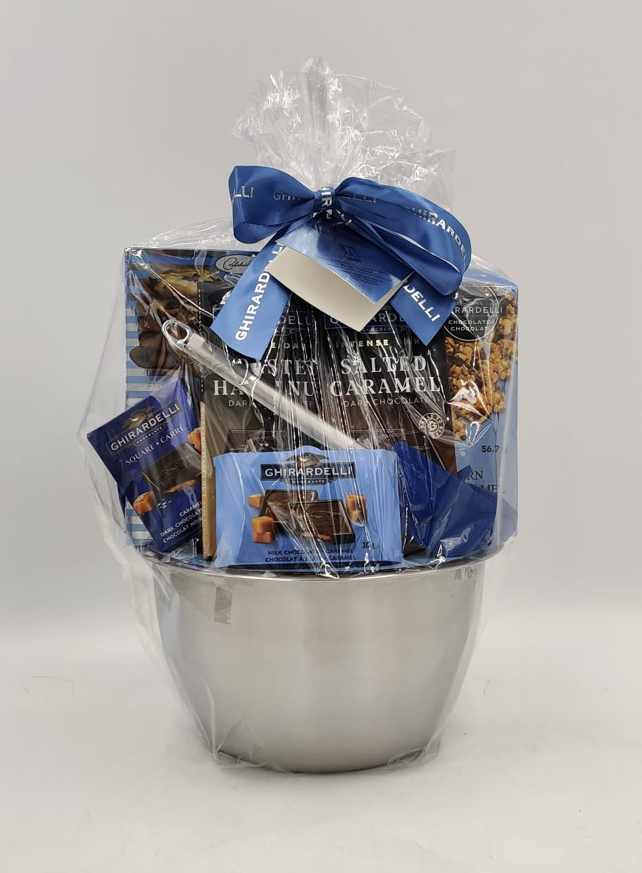 GHIRARDELLI Chocolate Assortment Gift Set Basket 1741122