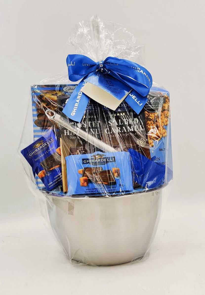 GHIRARDELLI Chocolate Assortment Gift Set Basket 1741122