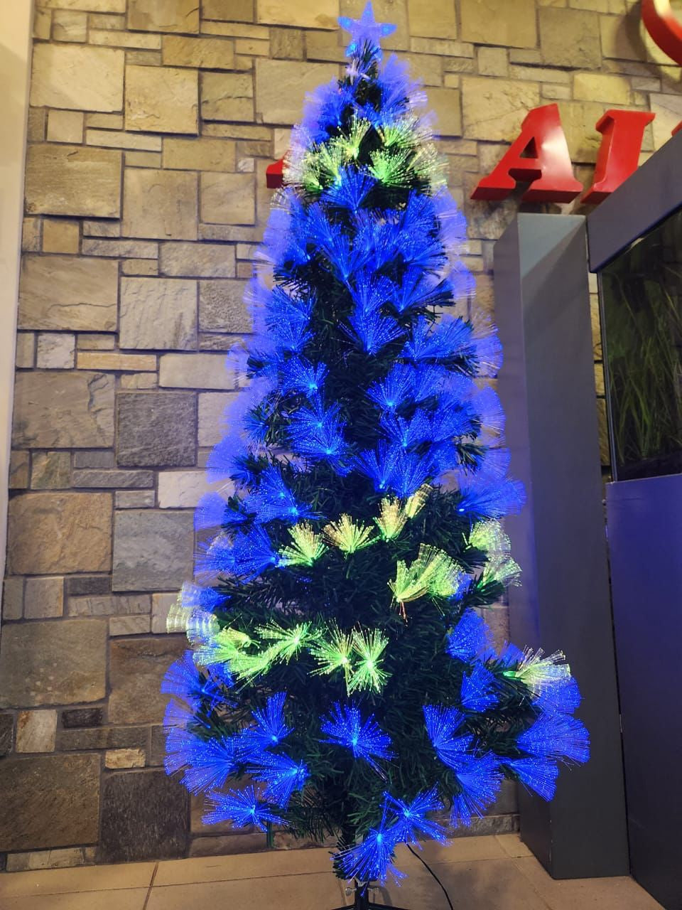 Christmas Decorations Tree Green GP-3140 6FT LED Lighted