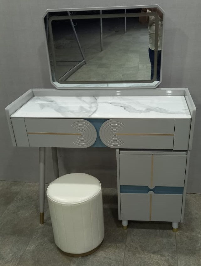 Dresser Vanity C-873 with Mirror Lighted & Seat