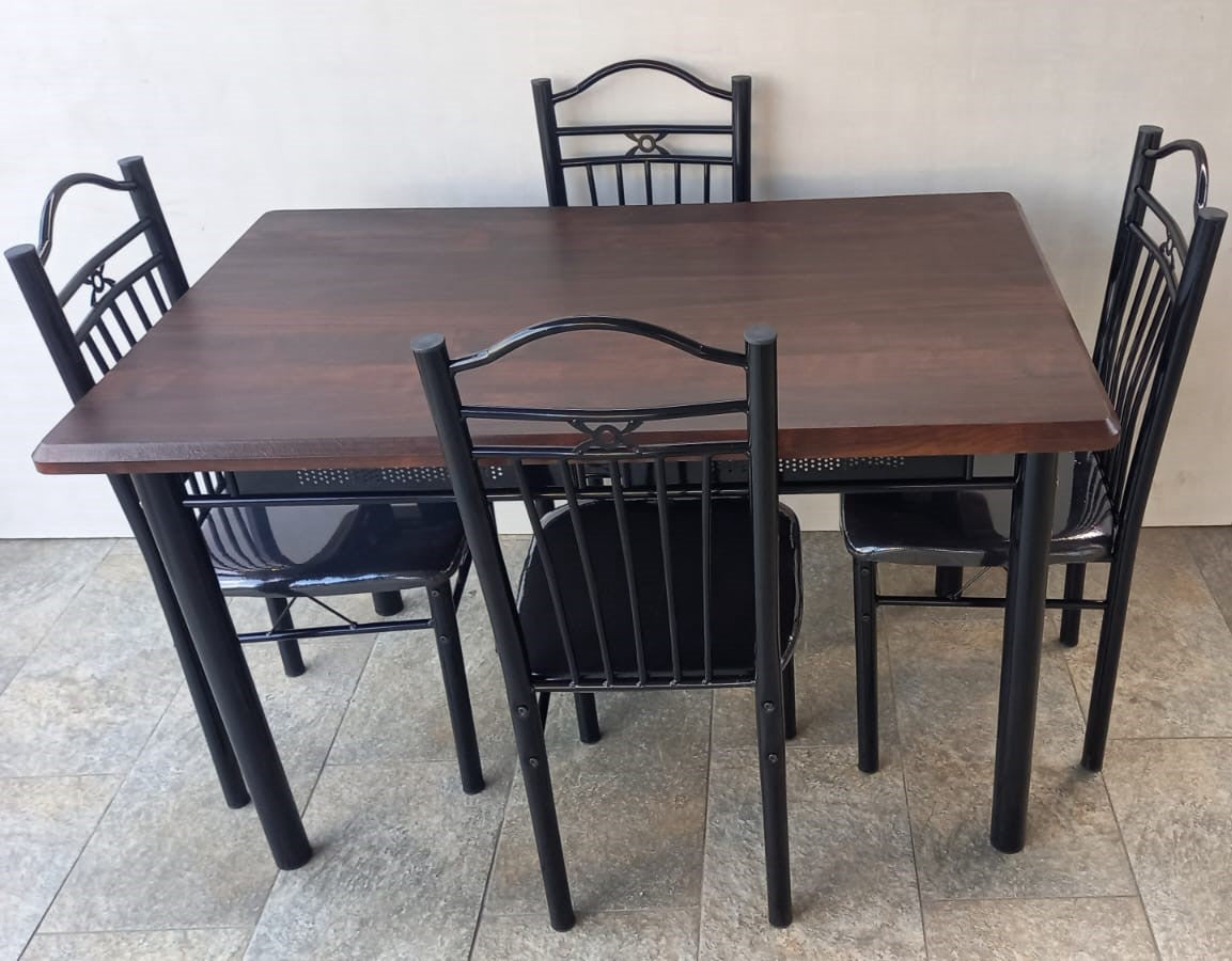 Wood Dining Table 34B281 with 4 Chair Set