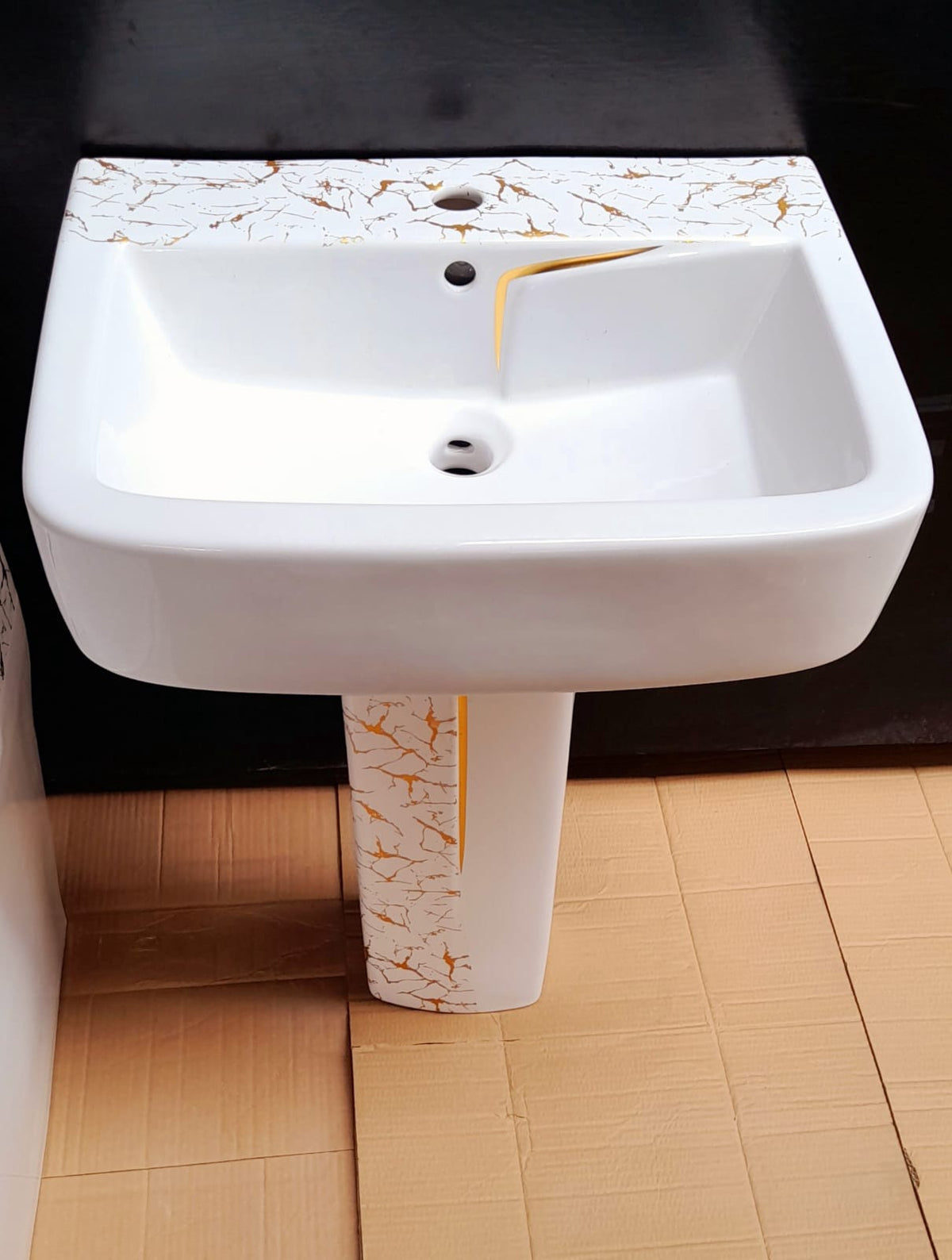 Toilet Set and Pedestal Sink Combo Set White & Gold P Trap NSC-2643