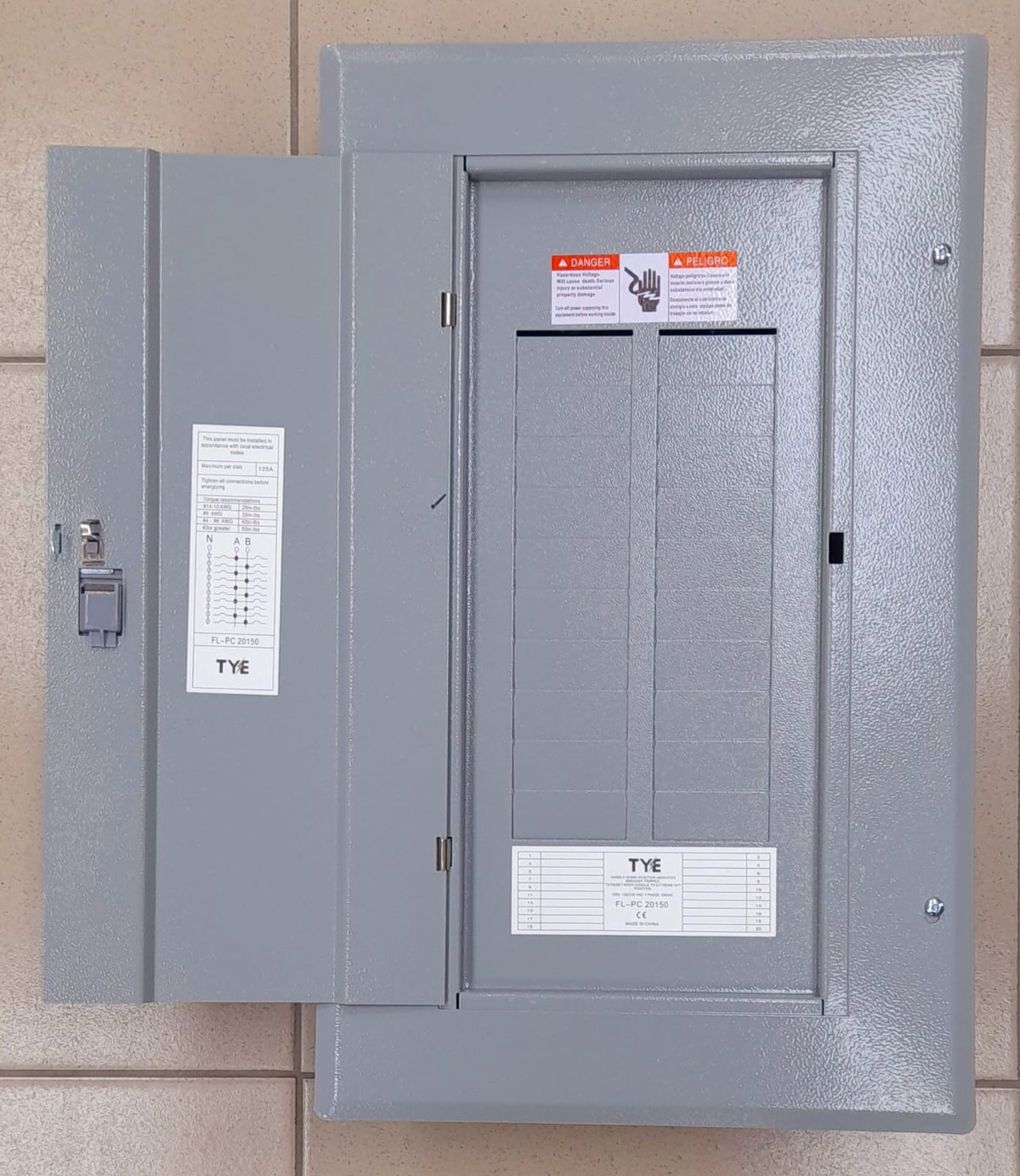 TYE Breaker Panel 20 X 40 125AMPS Flush Type