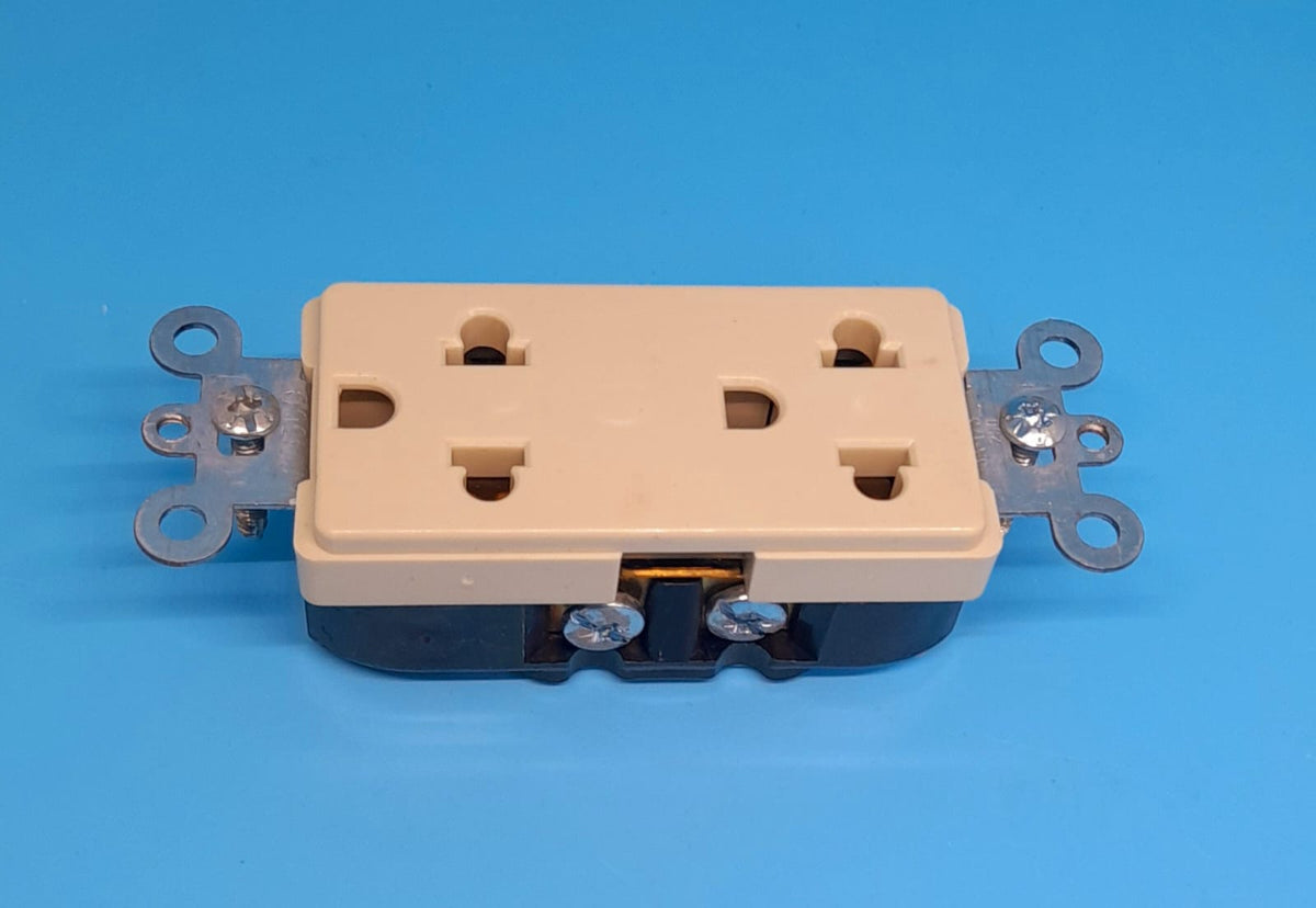LEVITON Point Duplex Outlet Decora 15A Ivory 5330-FC