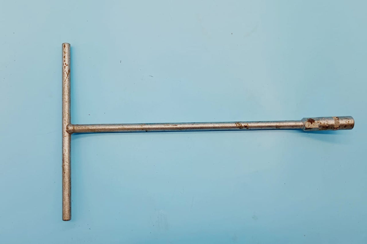 Socket Tee Bar 9MM Chrome