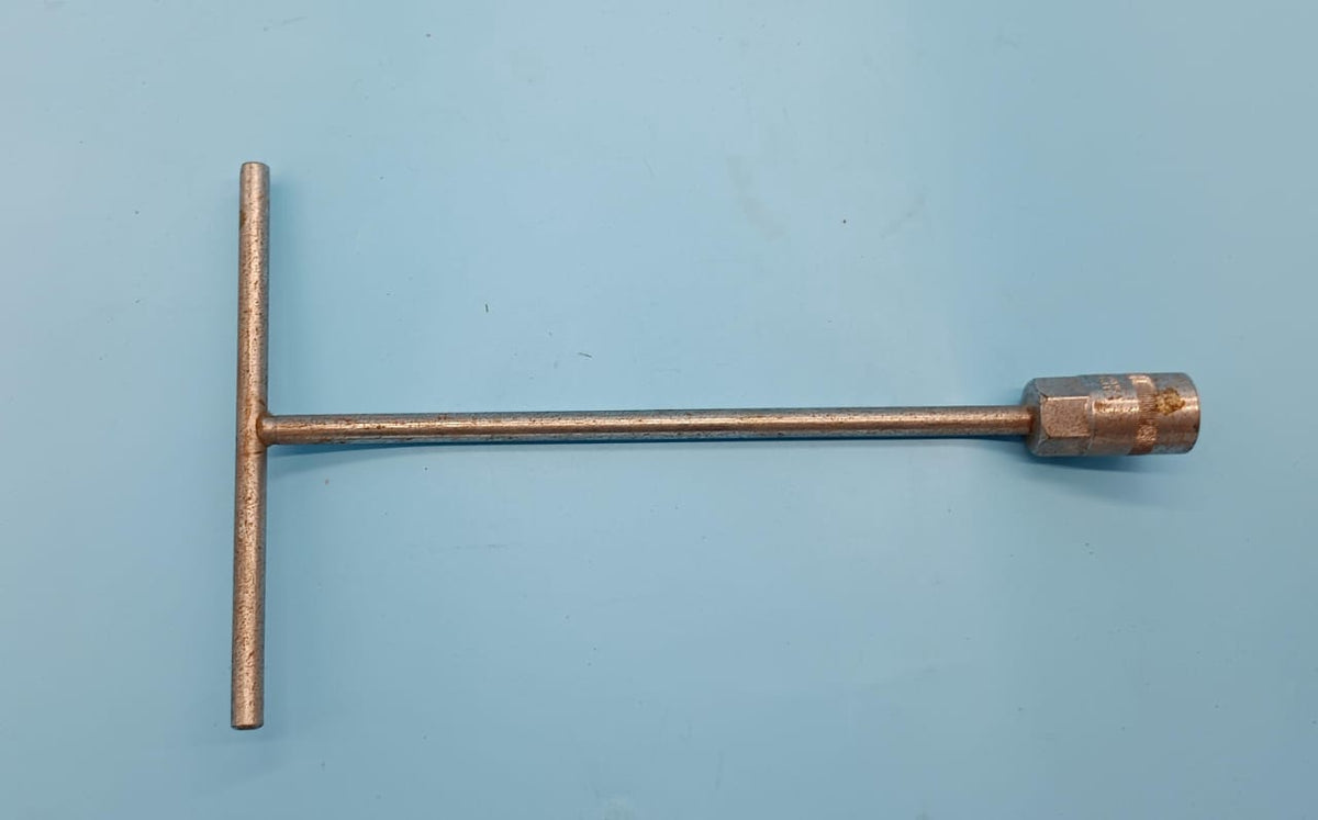 Socket Tee Bar 19MM Chrome